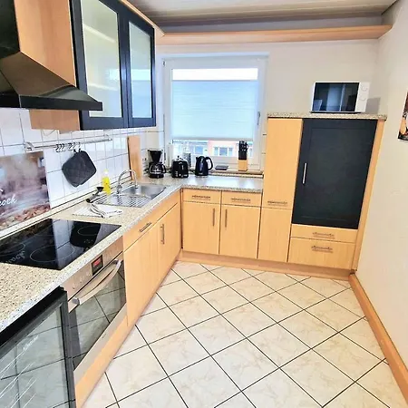 Monteurwohnung Mit Balkon, Voll Ausgestattet, Waesche Inklusive, Kostenfreier Parkplatz Und Wlan - Ha05 *