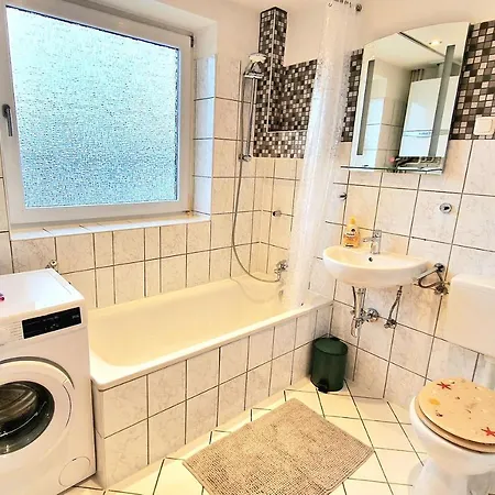 2 With Balcony, Free Parking & Wifi - Ha05 *